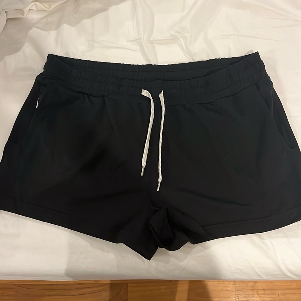 Vuori ladies black shorts